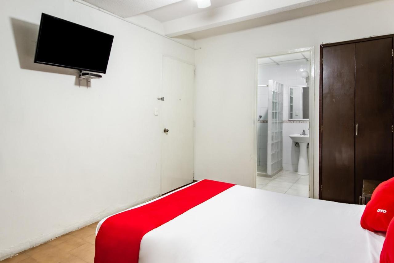 Hotel Halley 莱昂 外观 照片